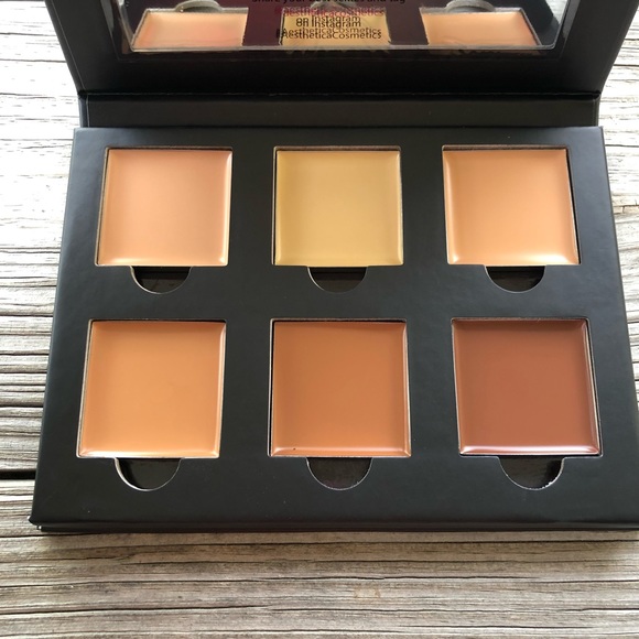 AESTHETICA Cream Contour Kit Palette - Picture 9 of 11